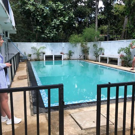 Thisara Pool Resort Kataragama & Yala-Kabiliththa Safari Exteriör bild