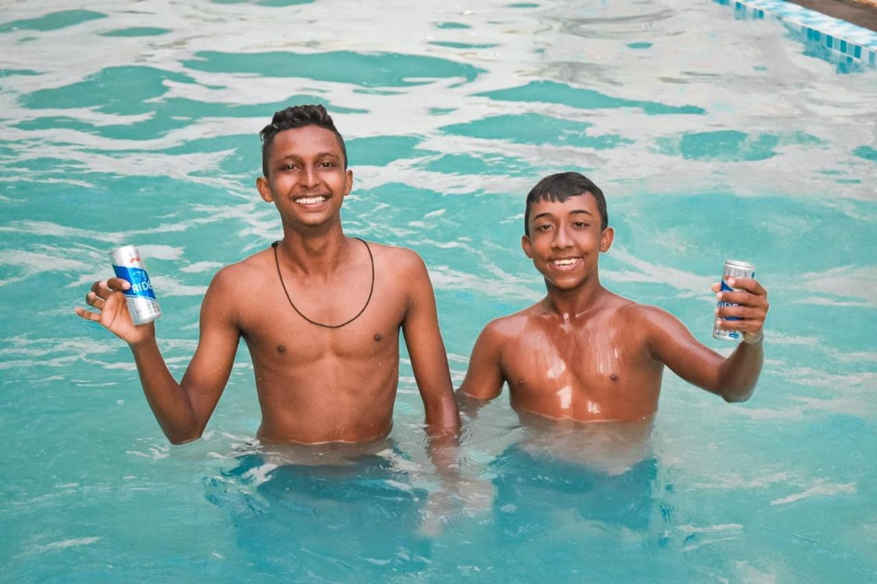 Thisara Pool Resort Kataragama & Yala-Kabiliththa Safari Exteriör bild