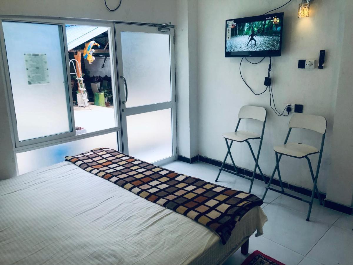 Thisara Pool Resort Kataragama & Yala-Kabiliththa Safari Exteriör bild
